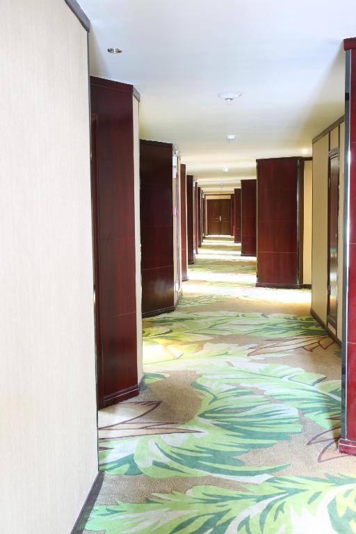 Hawaii Hotel Sanya Buitenkant foto